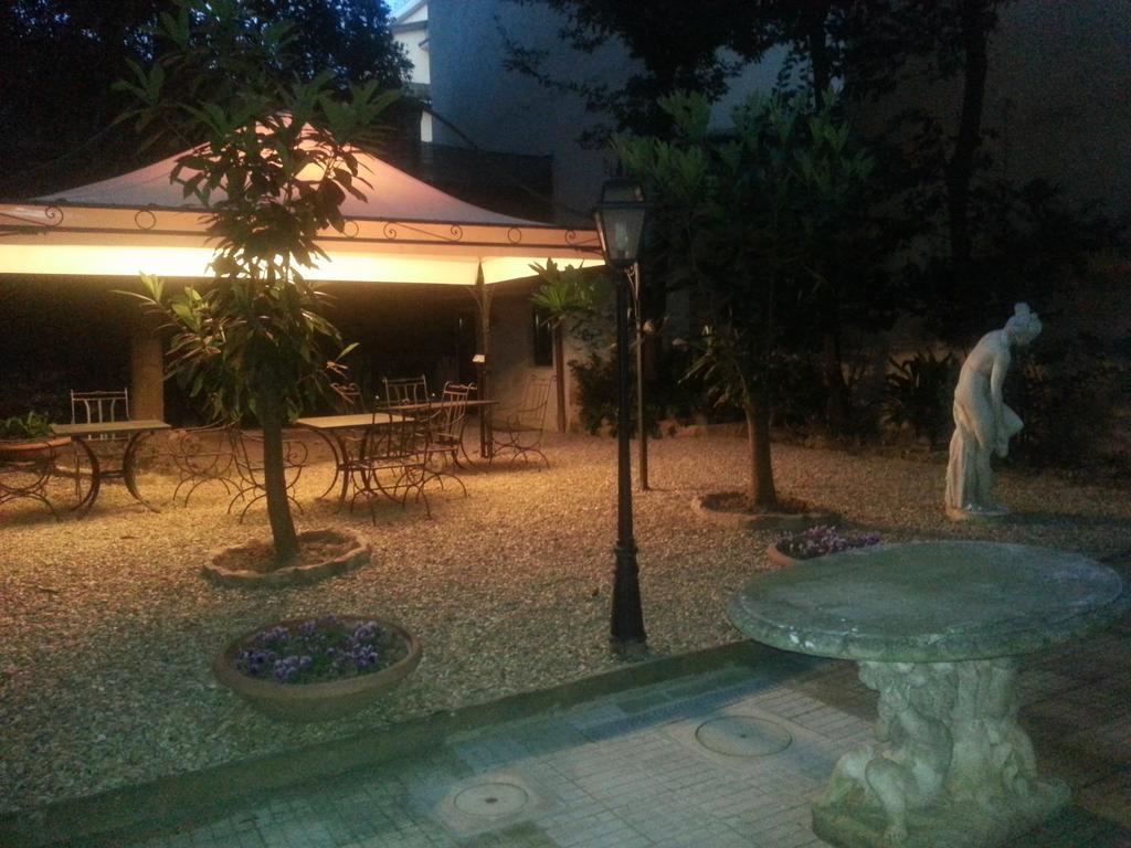 Apartamento Little Garden Donatello Florencia Exterior foto