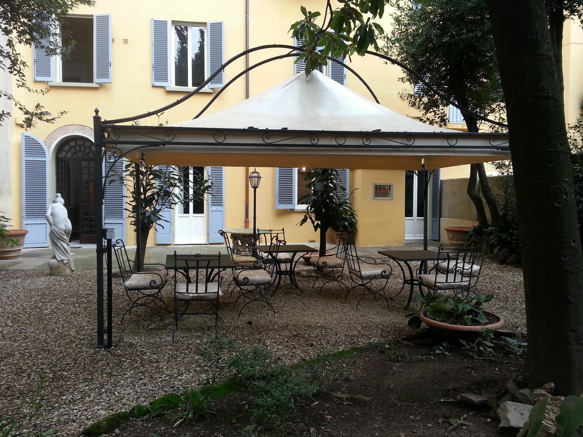 Apartamento Little Garden Donatello Florencia Exterior foto